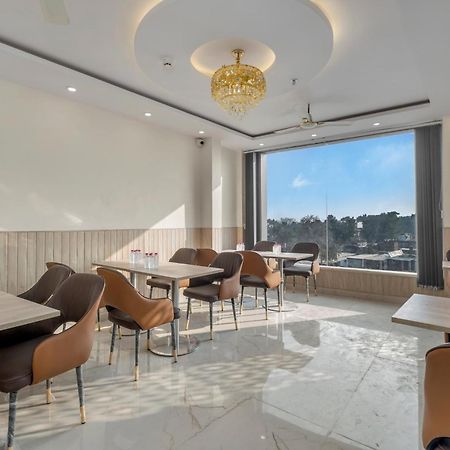 Hotel Sudarshan Ayodhya Eksteriør bilde