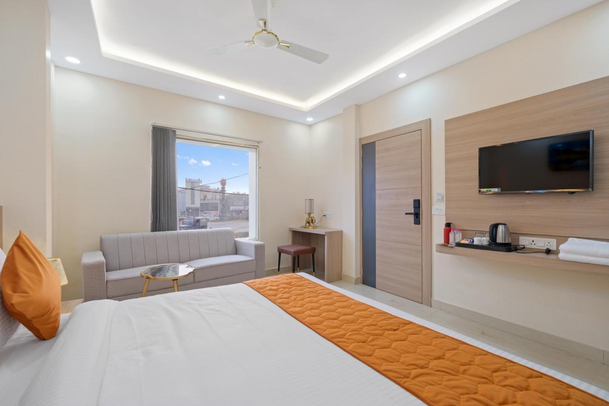 Hotel Sudarshan Ayodhya Eksteriør bilde