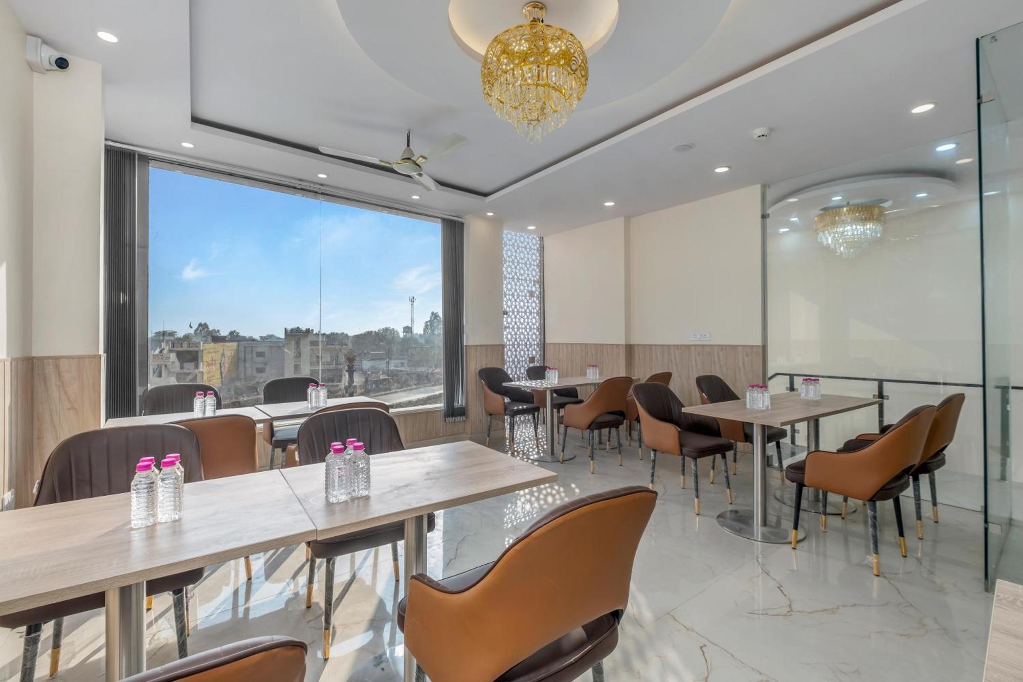Hotel Sudarshan Ayodhya Eksteriør bilde