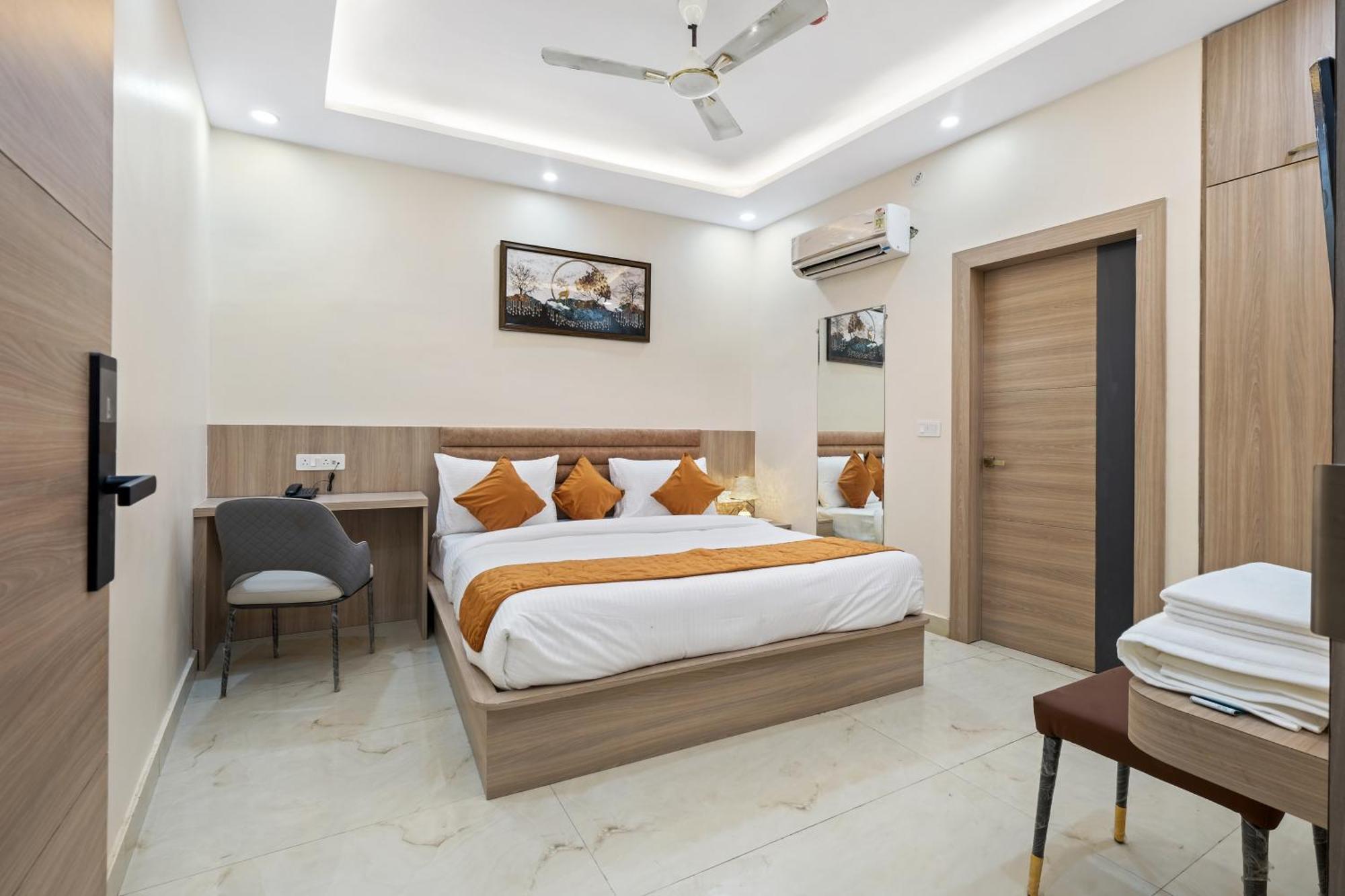 Hotel Sudarshan Ayodhya Eksteriør bilde