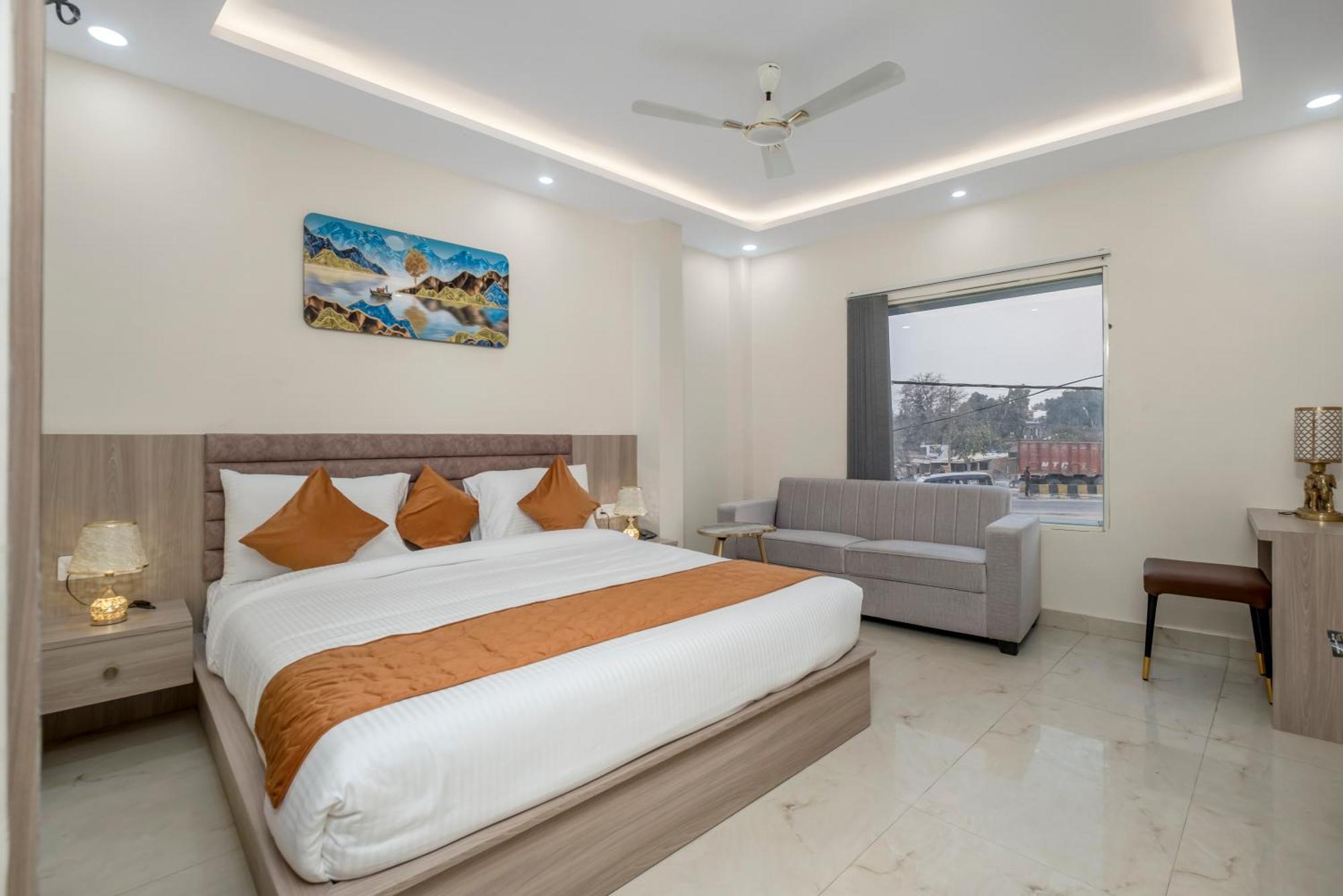 Hotel Sudarshan Ayodhya Eksteriør bilde